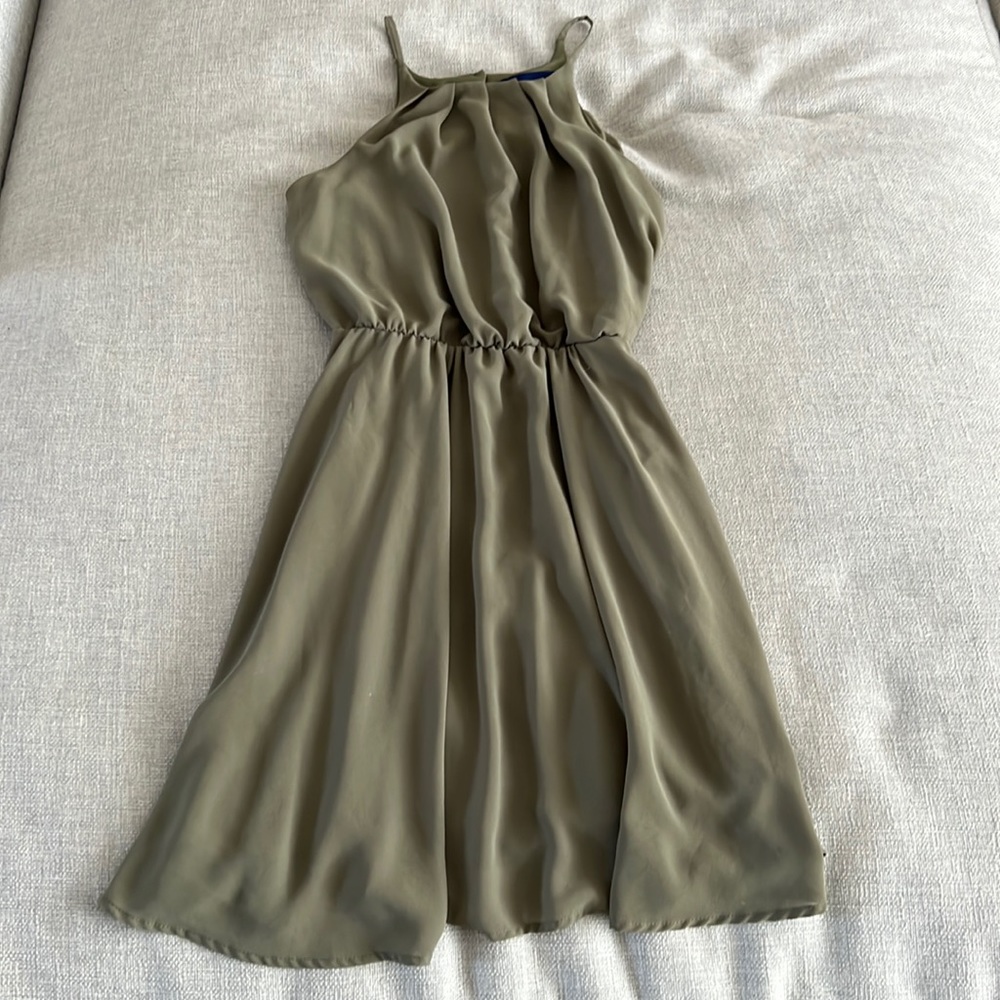 Size medium flowy green dress.